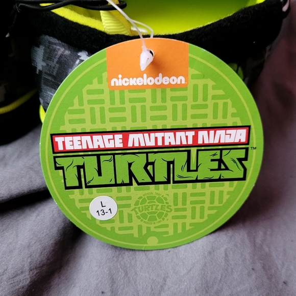 Slippers - Picture 2 of 3